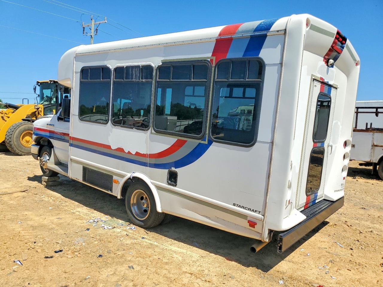 Ford Econoline E350 Super Duty Cutaway Van