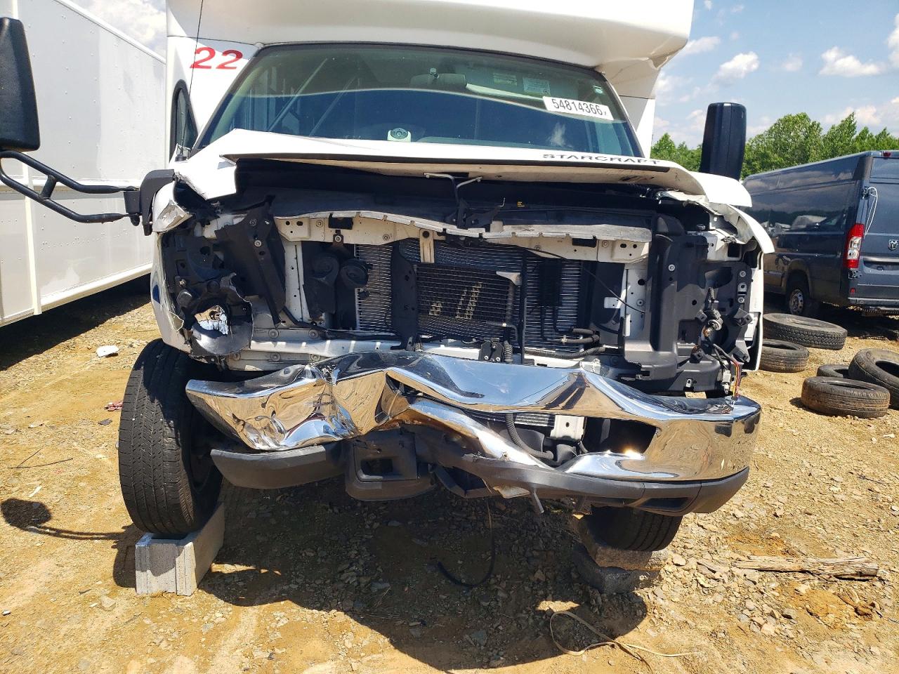 Ford Econoline E350 Super Duty Cutaway Van
