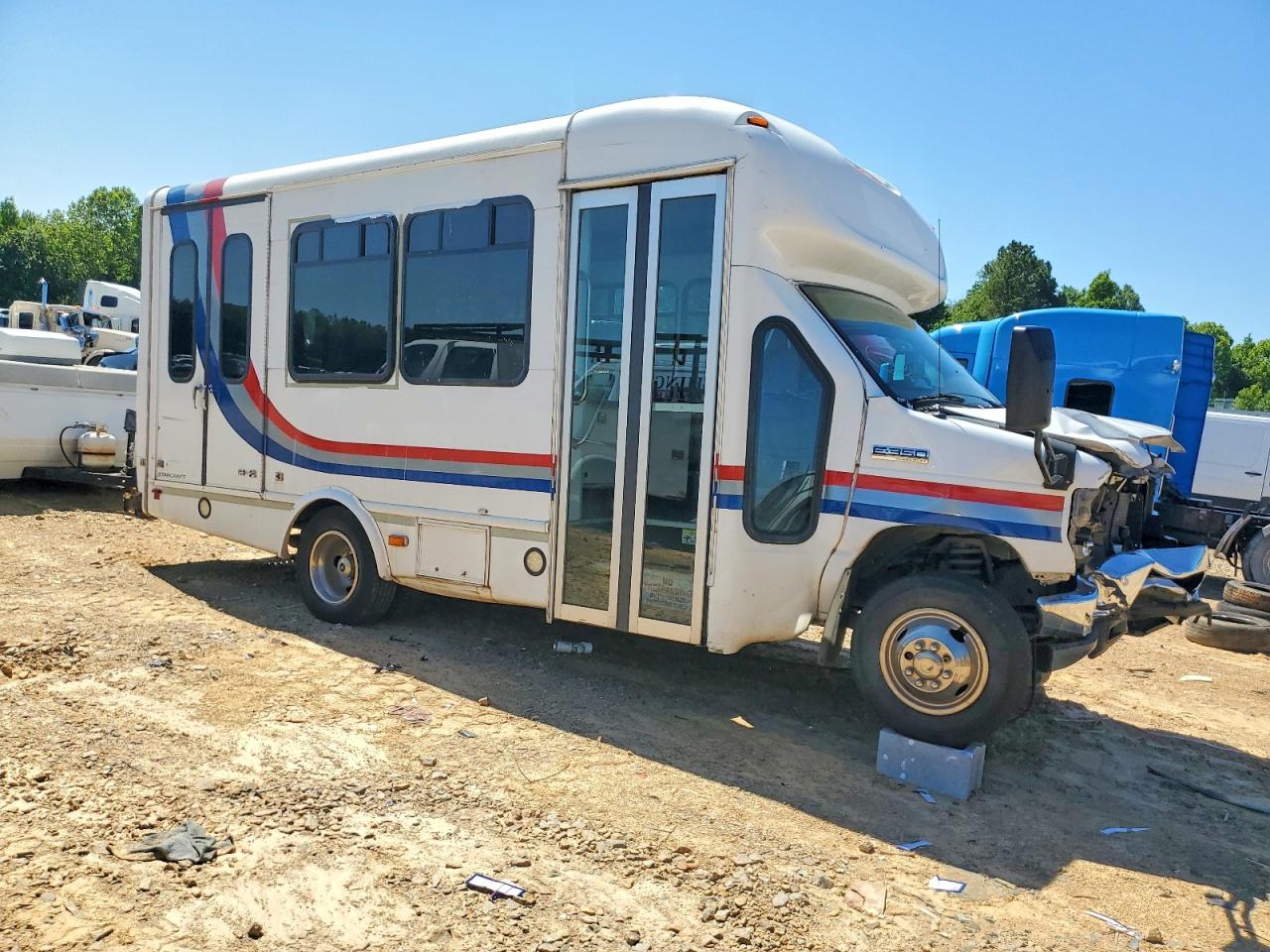 Salvage Ford Econoline Image