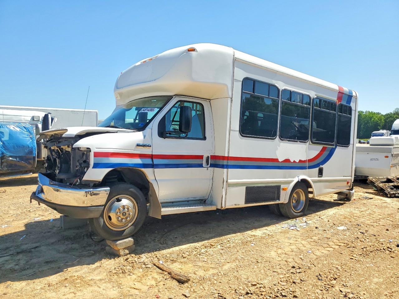 Ford Econoline E350 Super Duty Cutaway Van