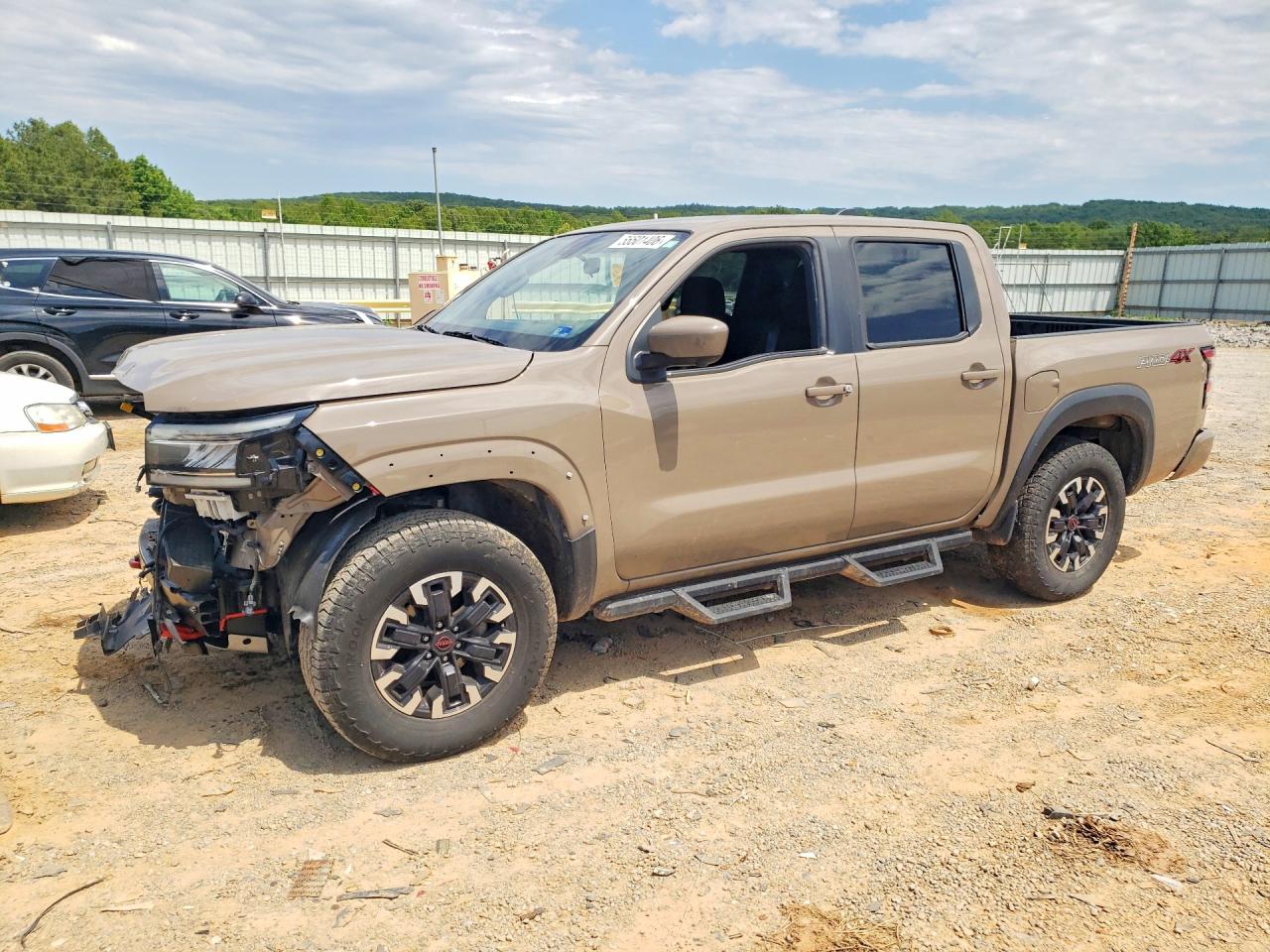 Salvage Nissan Frontier Image