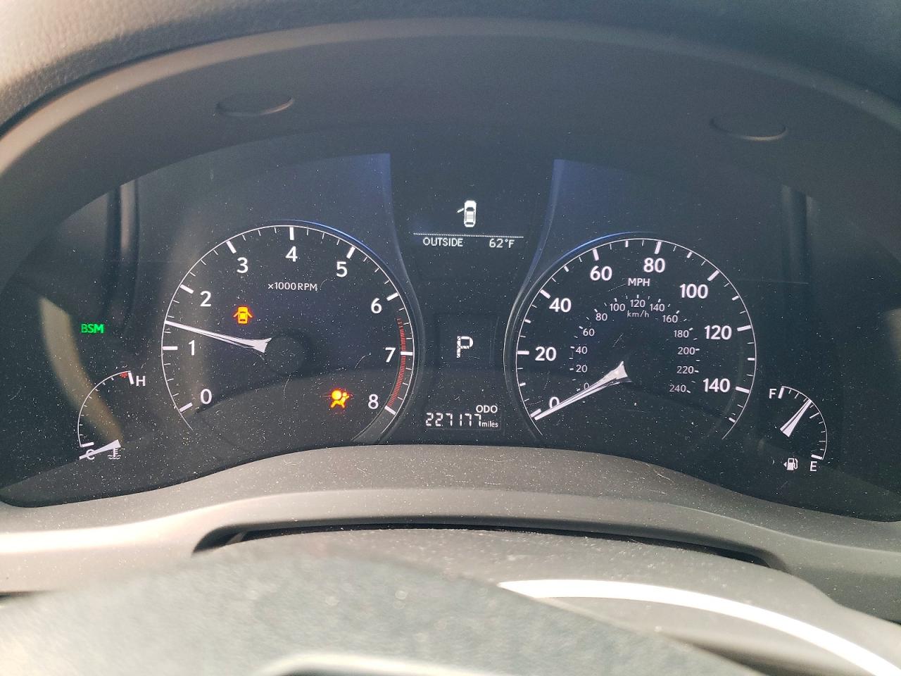 Lexus RX Base