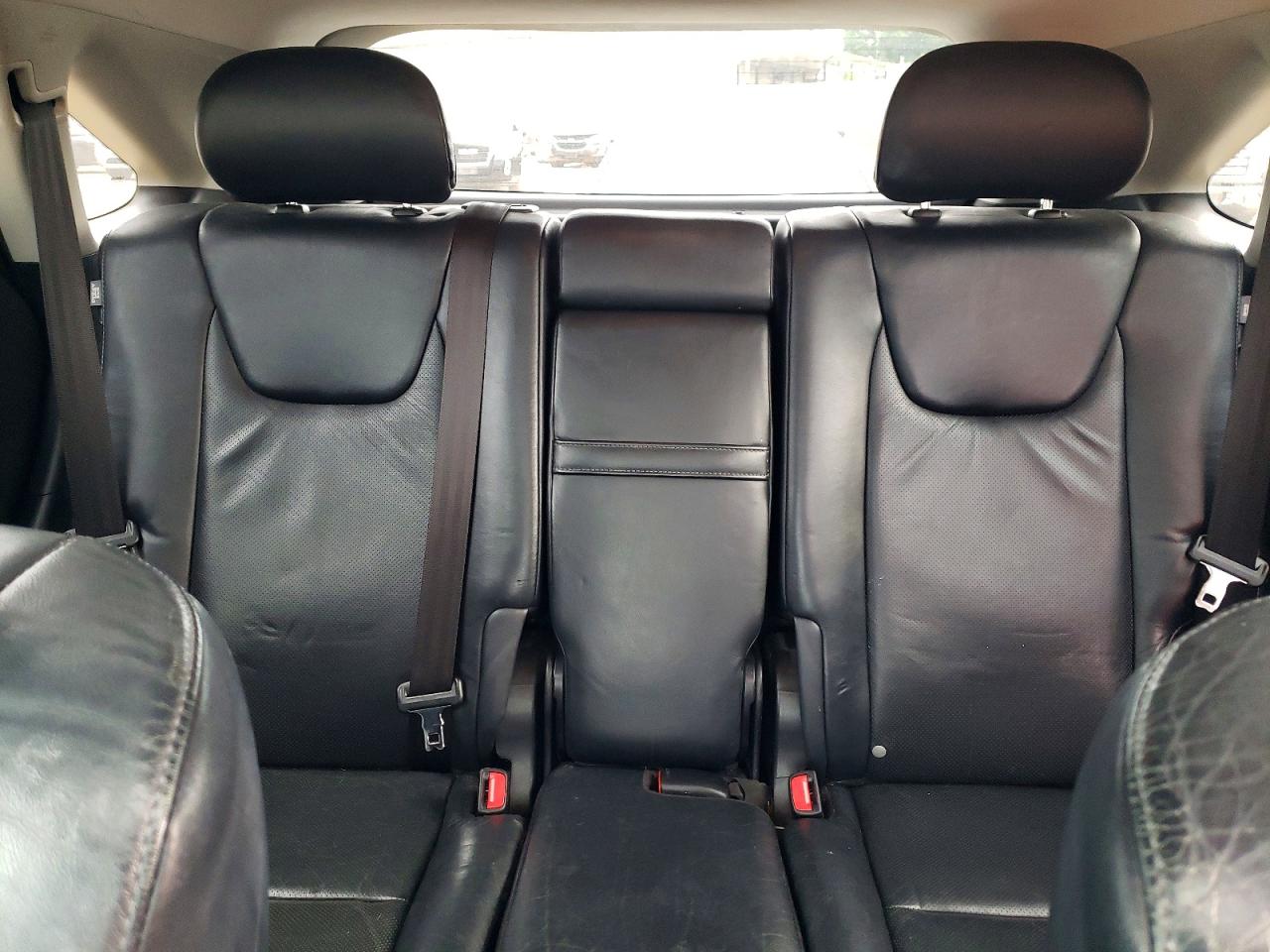 Lexus RX Base