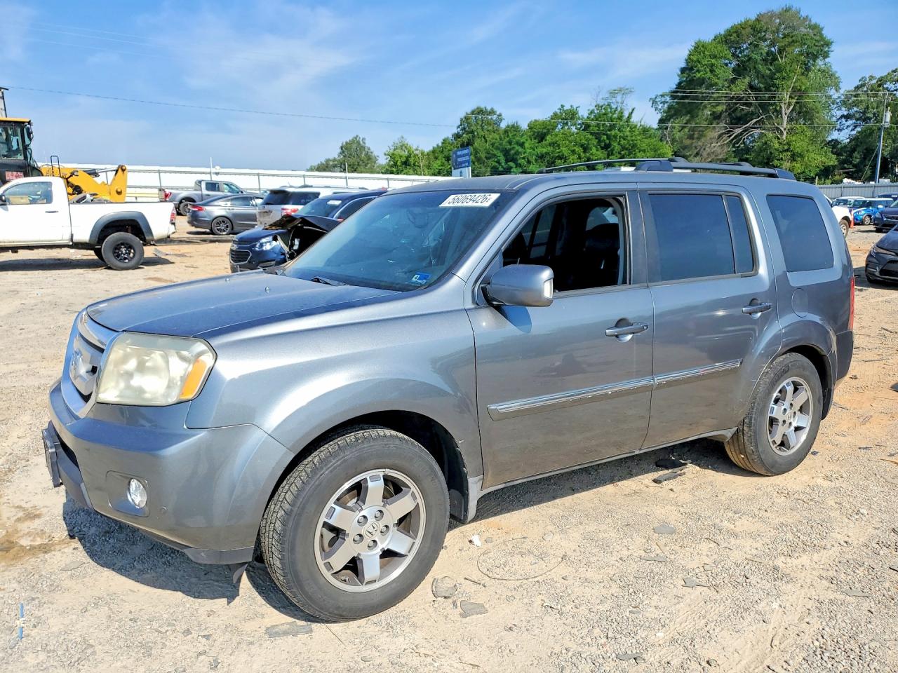 Salvage Honda Pilot Image