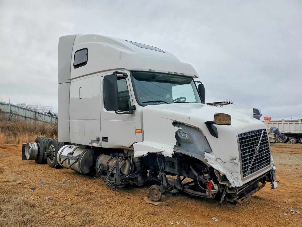 Salvage Volvo Vnl Image
