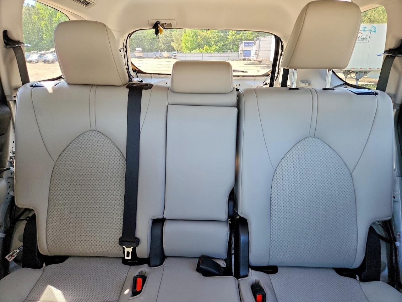Toyota Grand Highlander Xle
