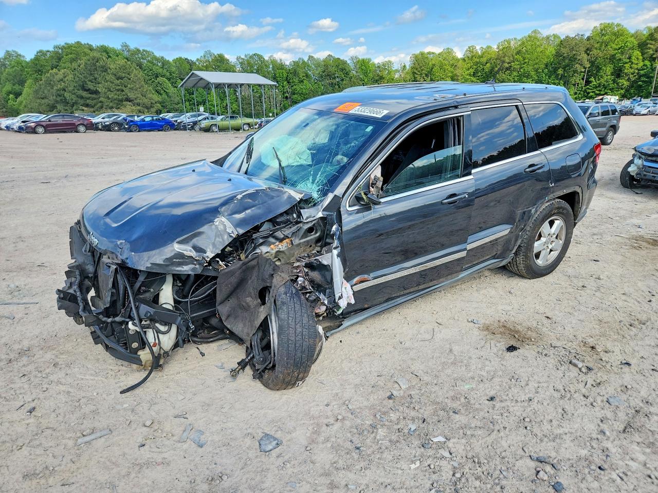 Salvage Jeep Cherokee Image