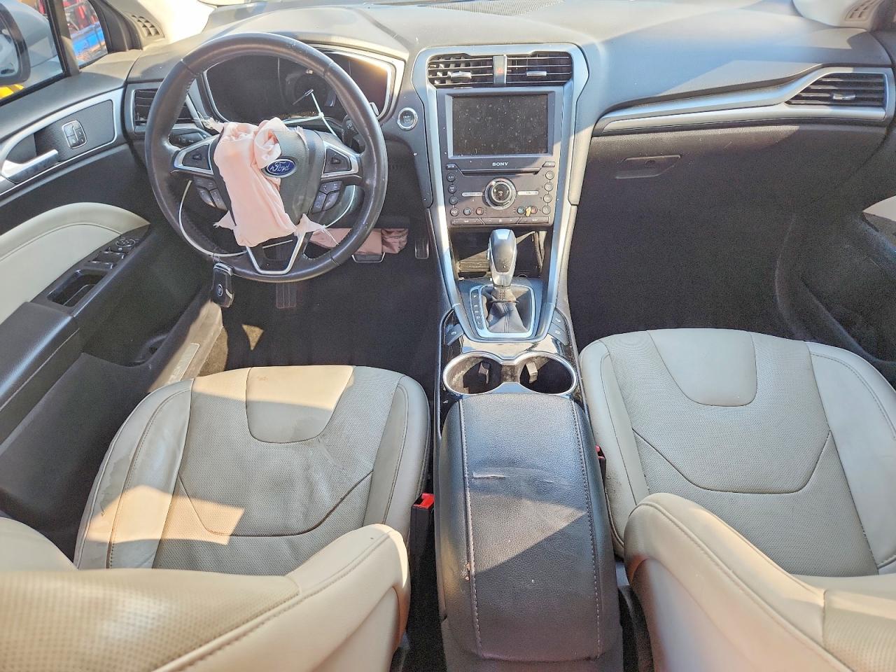 Ford Fusion Titanium Hev