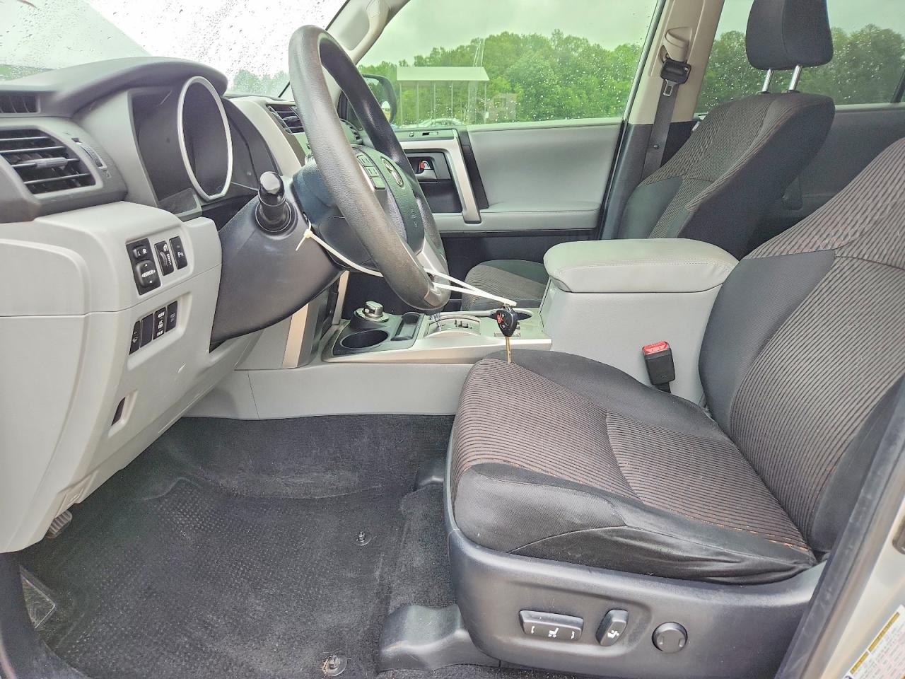 Toyota 4Runner Sr5