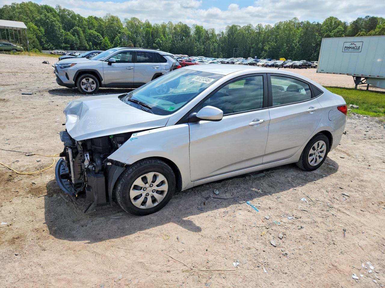 Salvage Hyundai ACCENT Image
