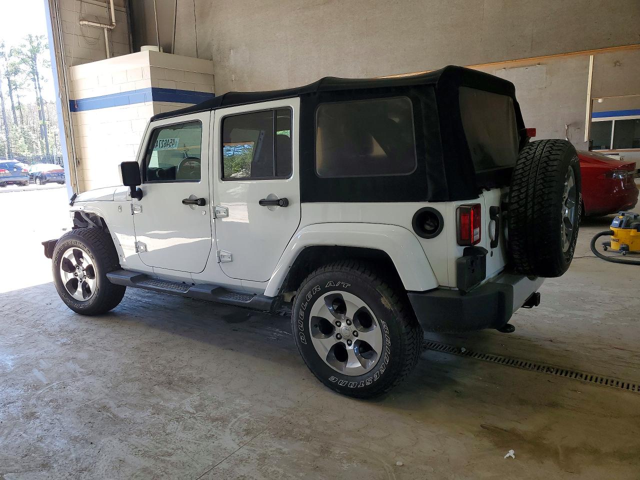 Jeep Wrangler Sahara