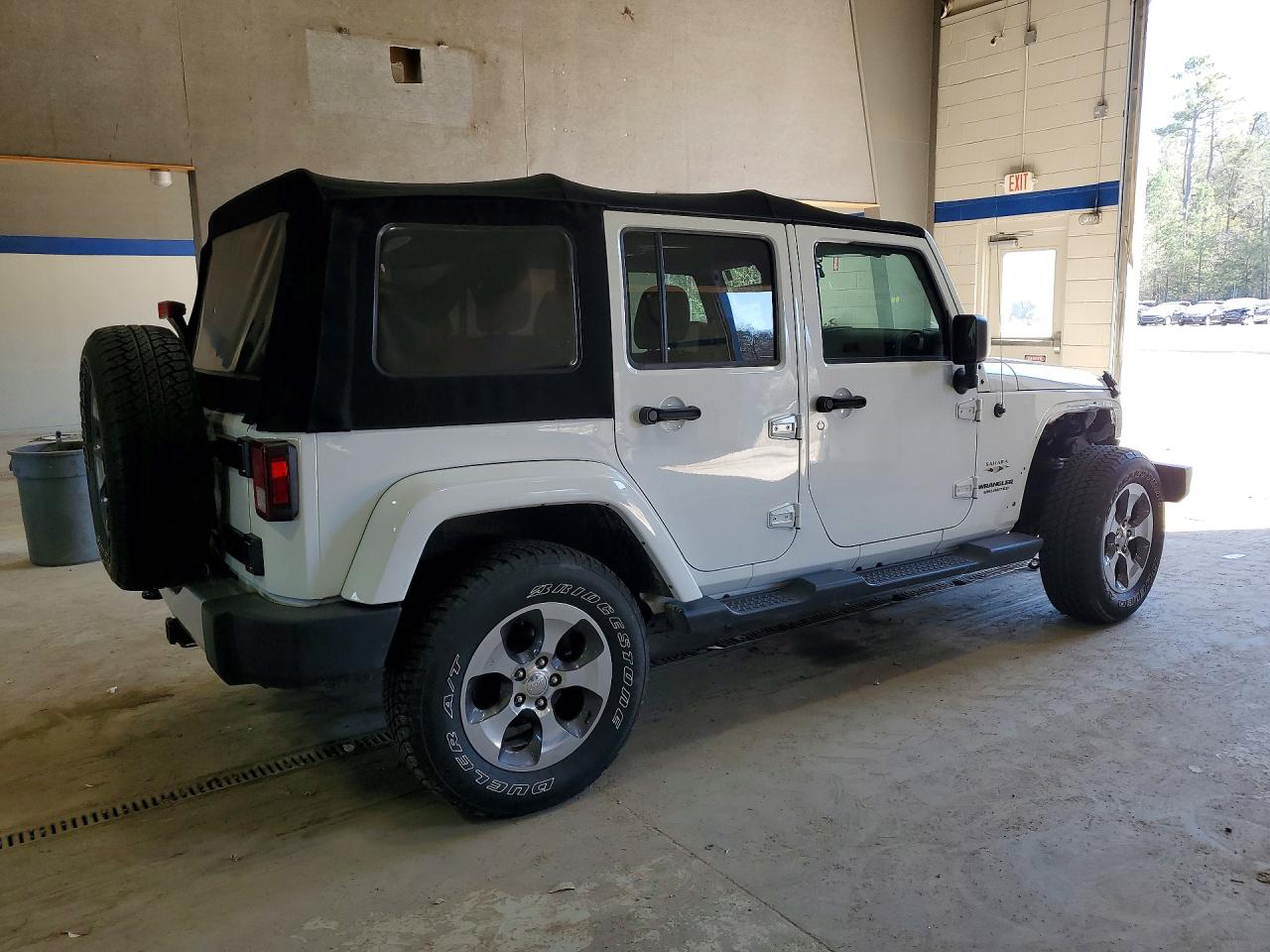 Jeep Wrangler Sahara