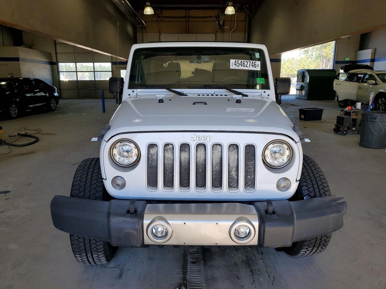 Jeep Wrangler Sahara