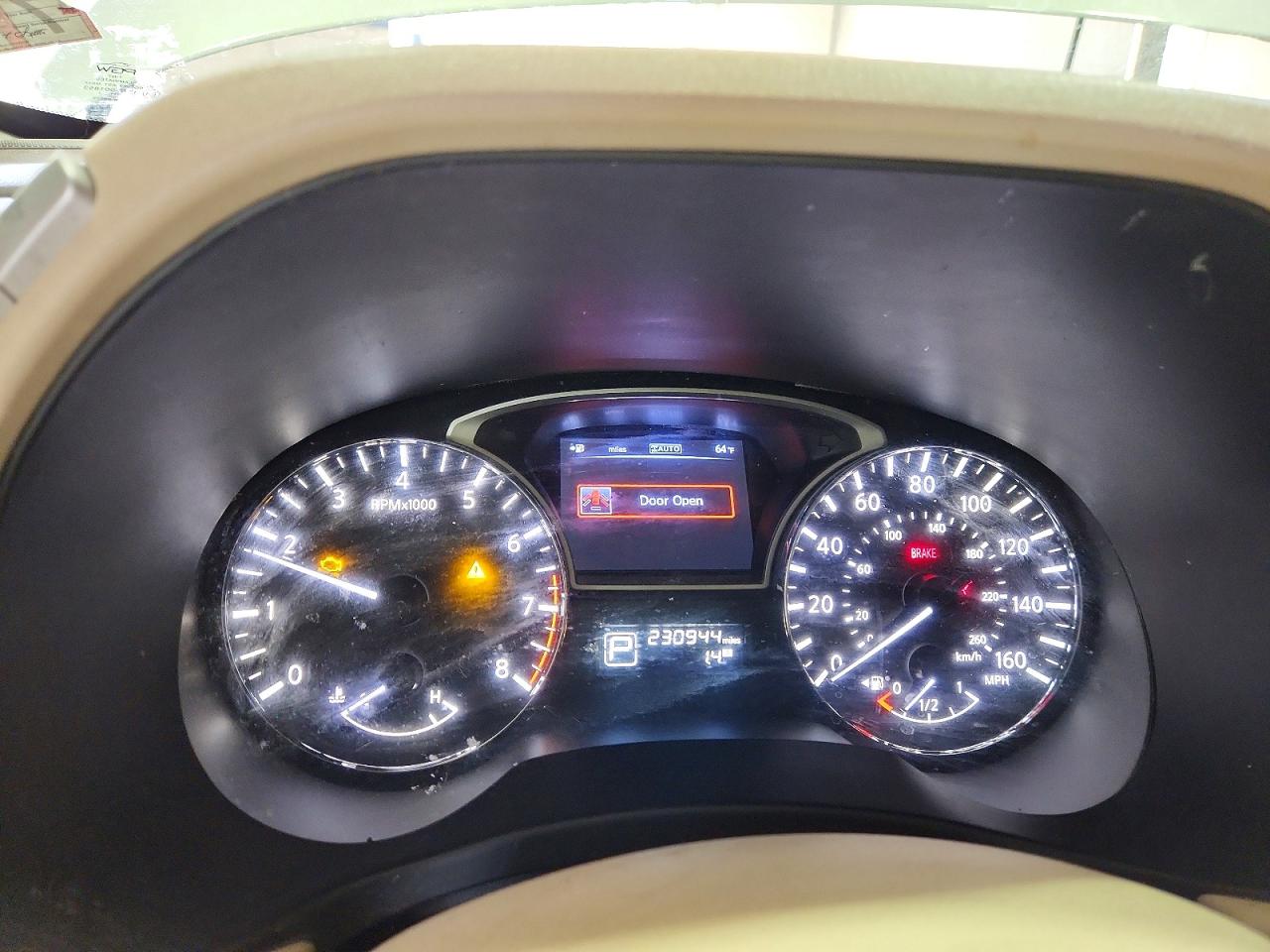 Nissan Pathfinder S