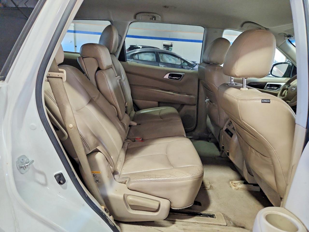 Nissan Pathfinder S