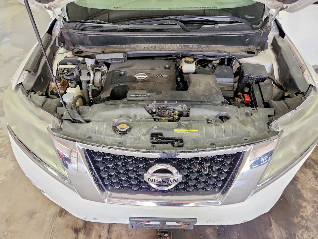 Nissan Pathfinder S