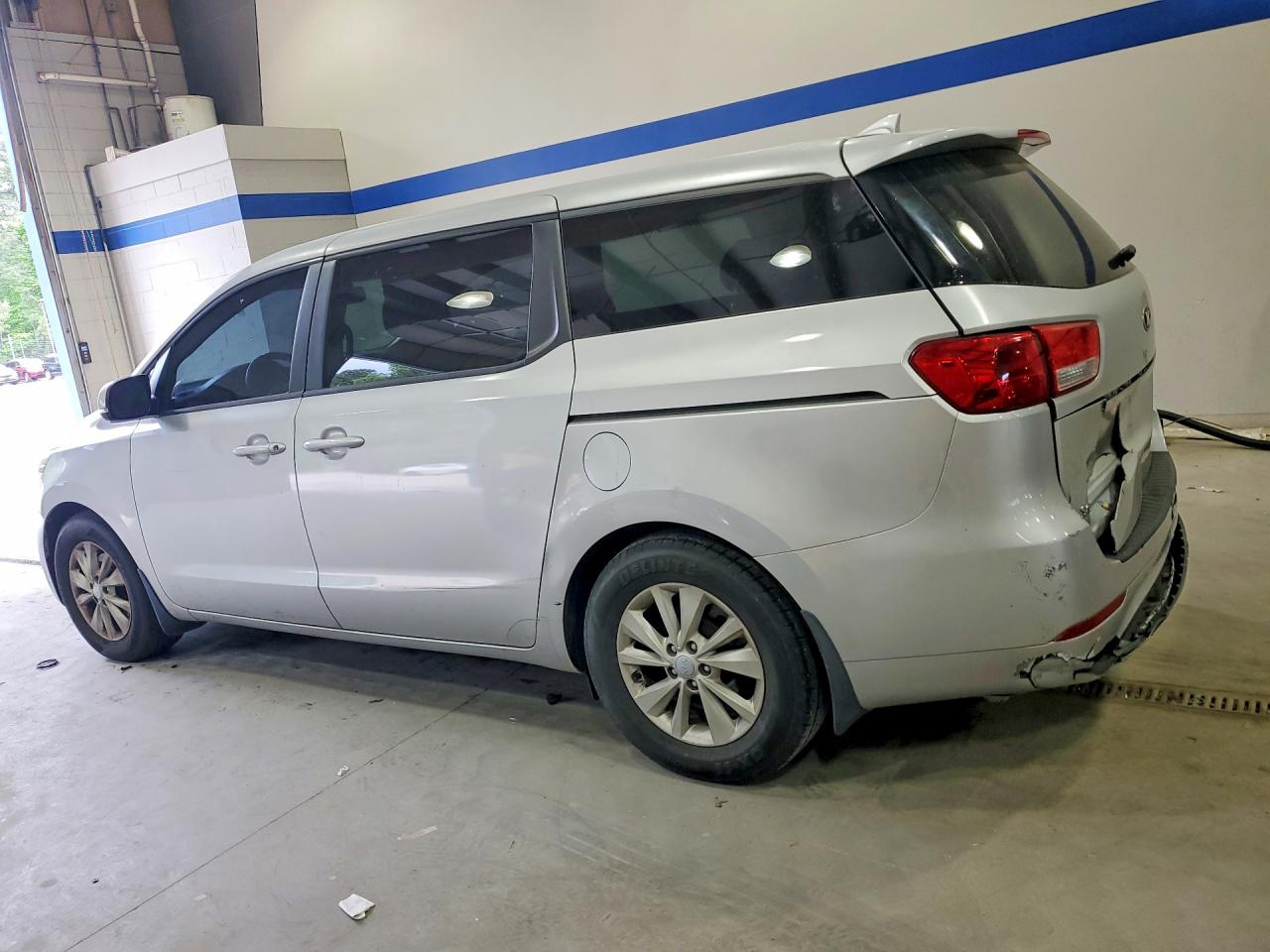 Kia Sedona Lx