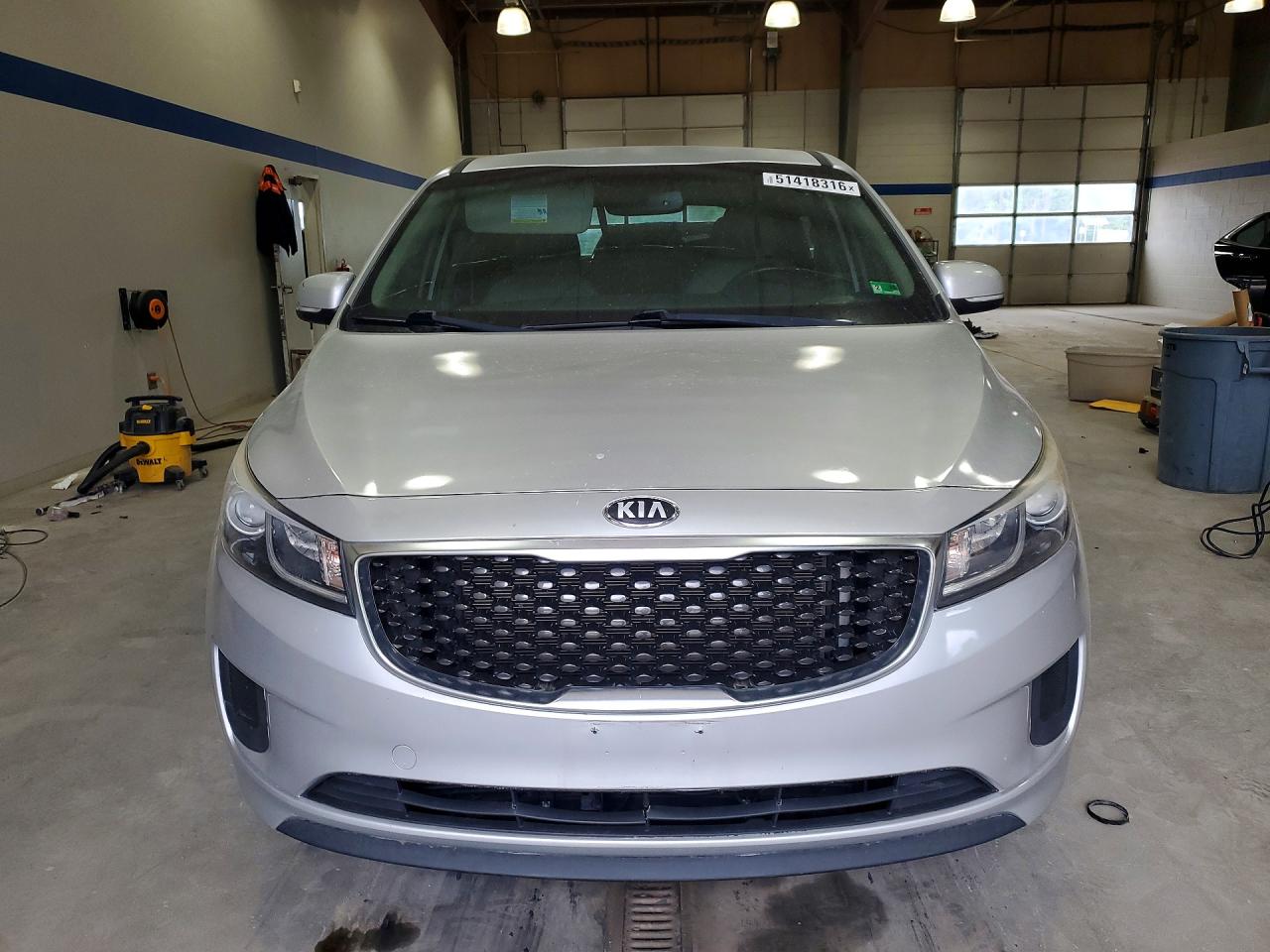 Kia Sedona Lx