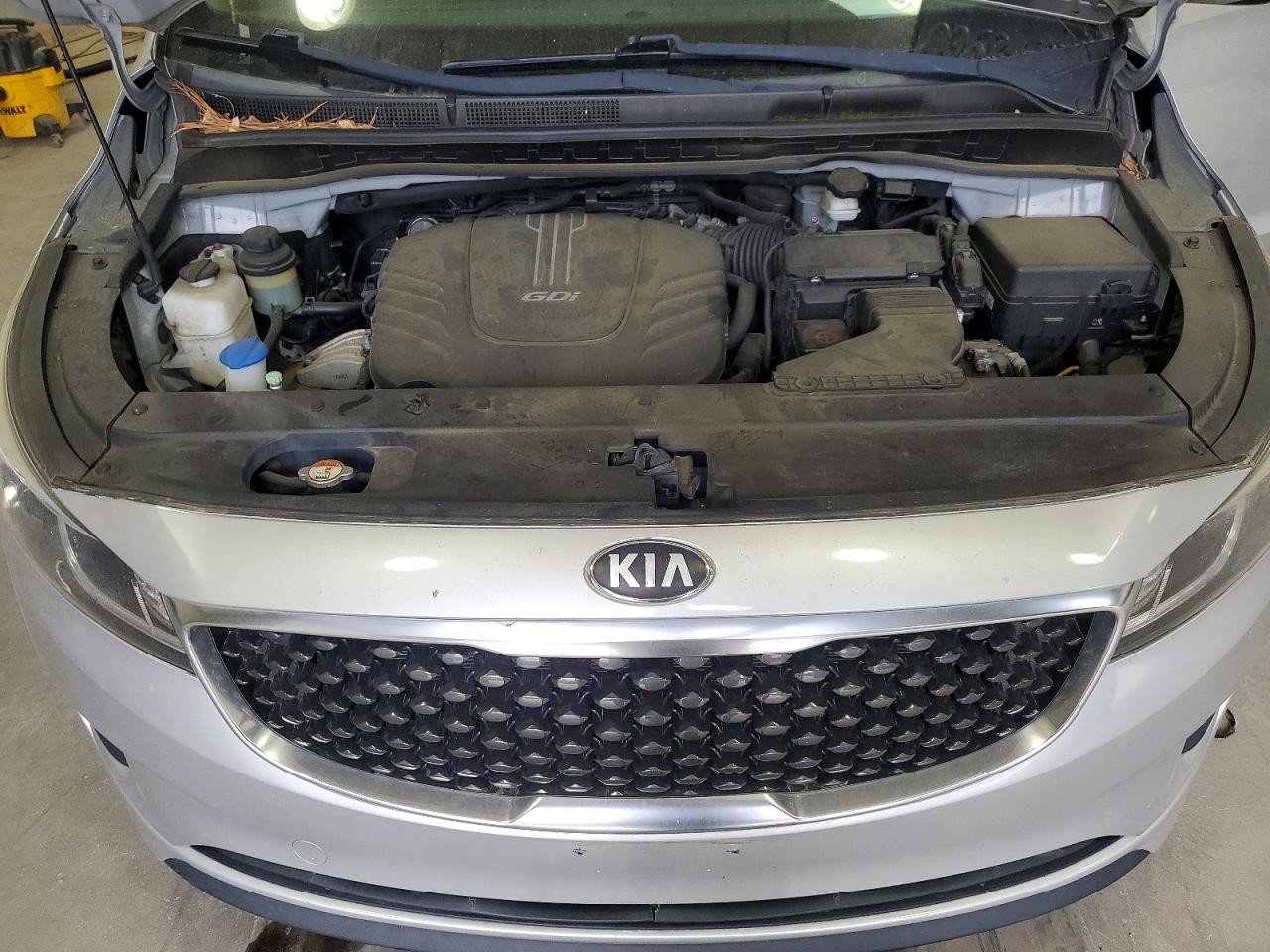 Kia Sedona Lx