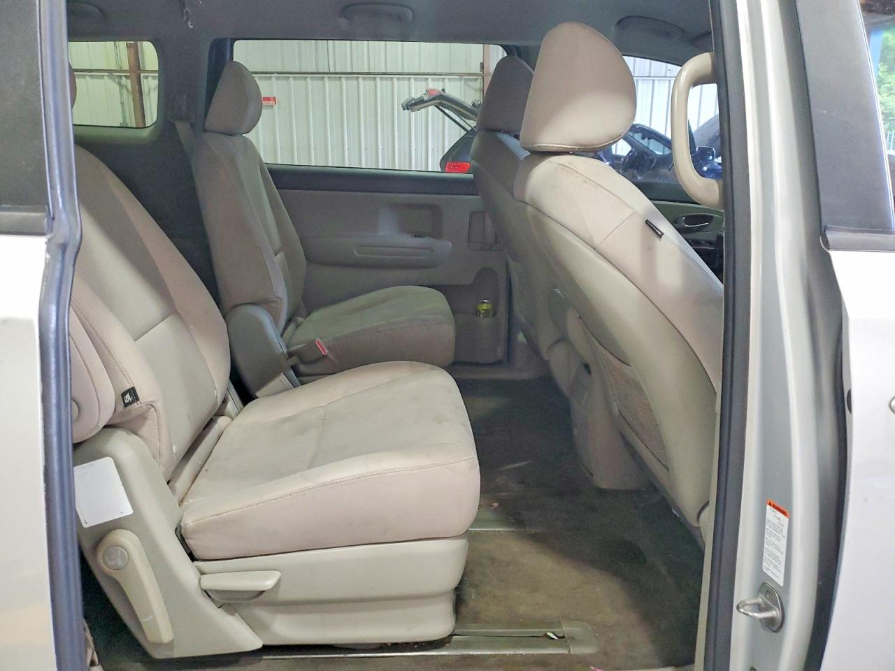 Kia Sedona Lx