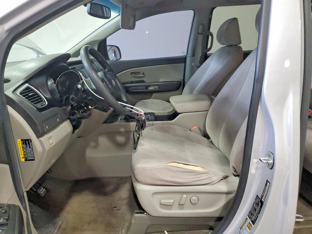Kia Sedona Lx