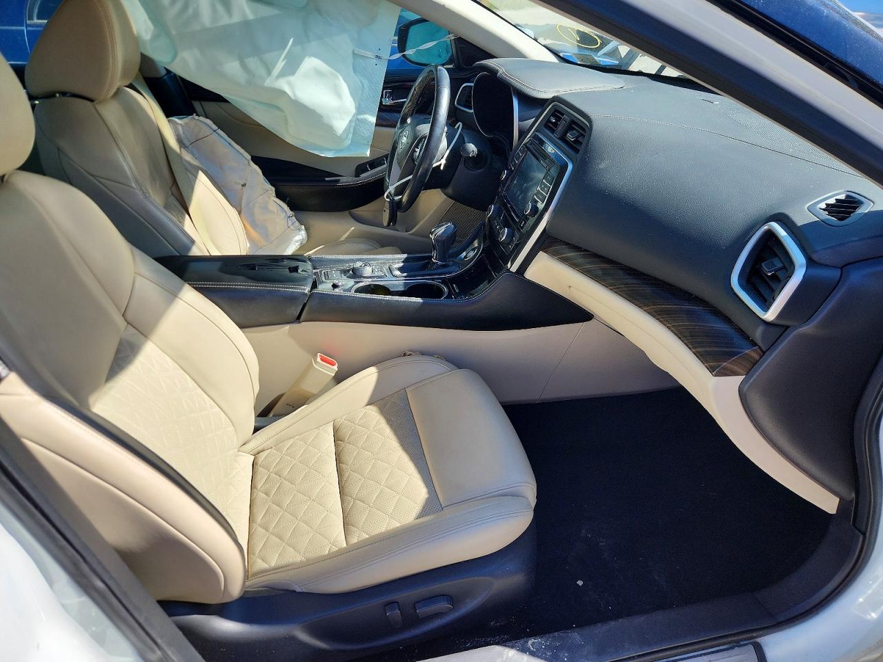 Nissan Maxima Platinum