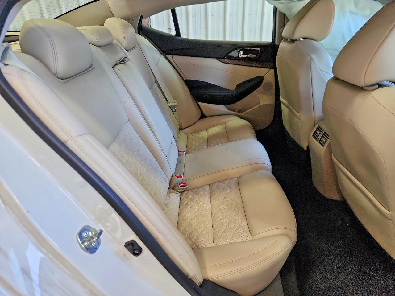 Nissan Maxima Platinum
