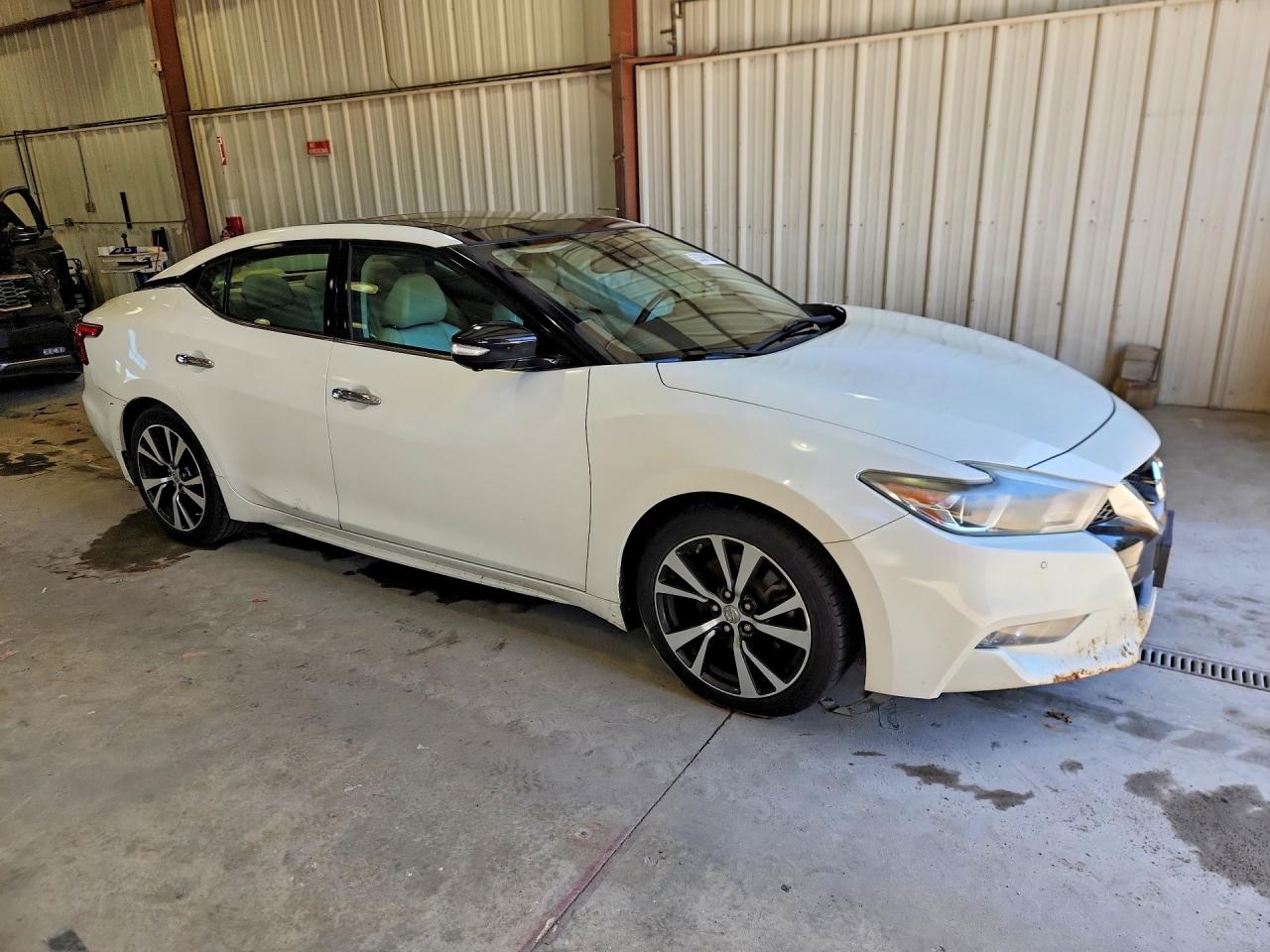Nissan Maxima Platinum