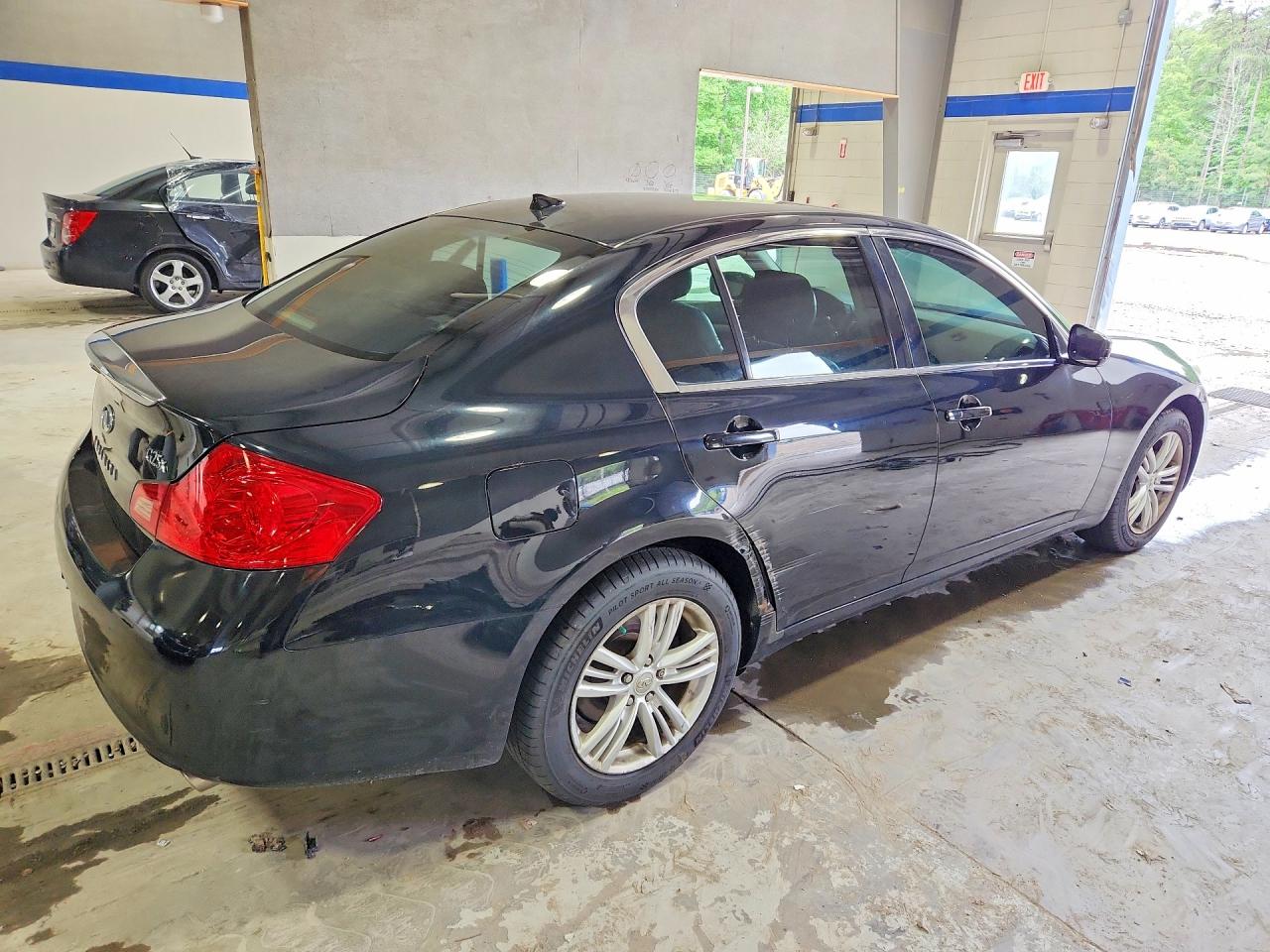 INFINITI G25 X