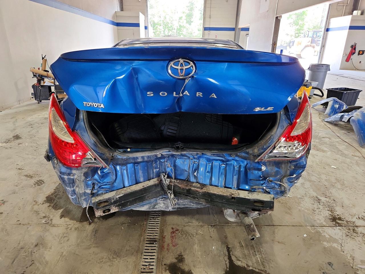 Toyota Camry Sle V6