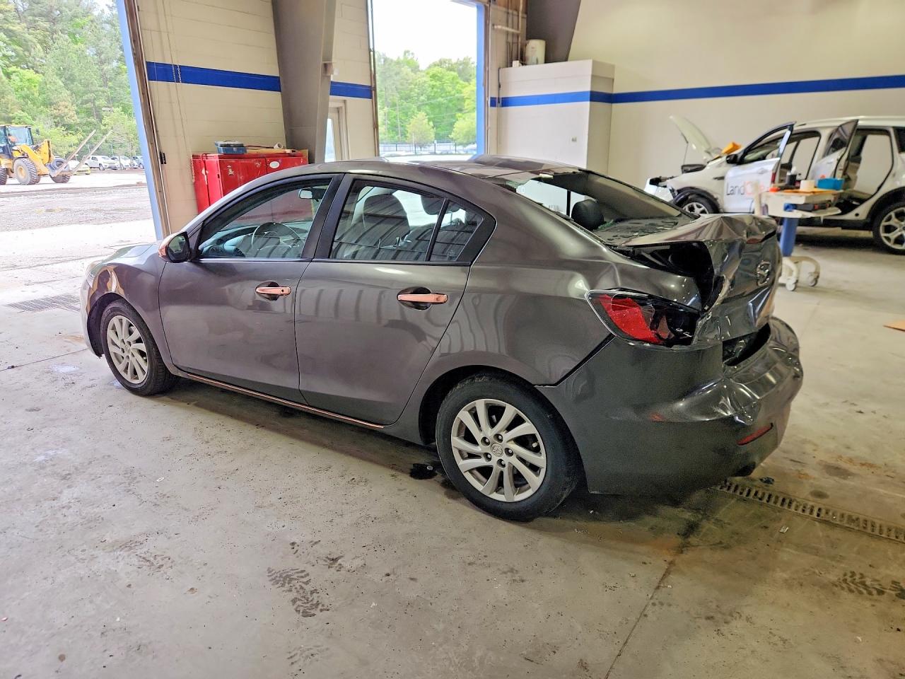 Mazda 3 I