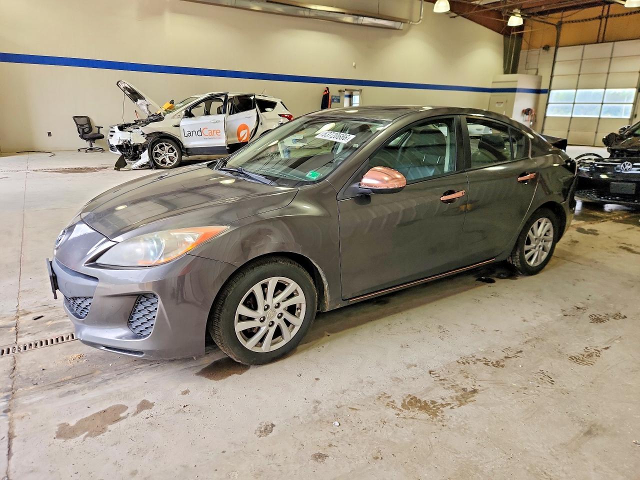 Salvage Mazda 3 Image