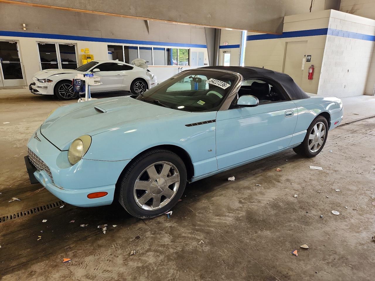 Salvage Ford Thunderbird Image
