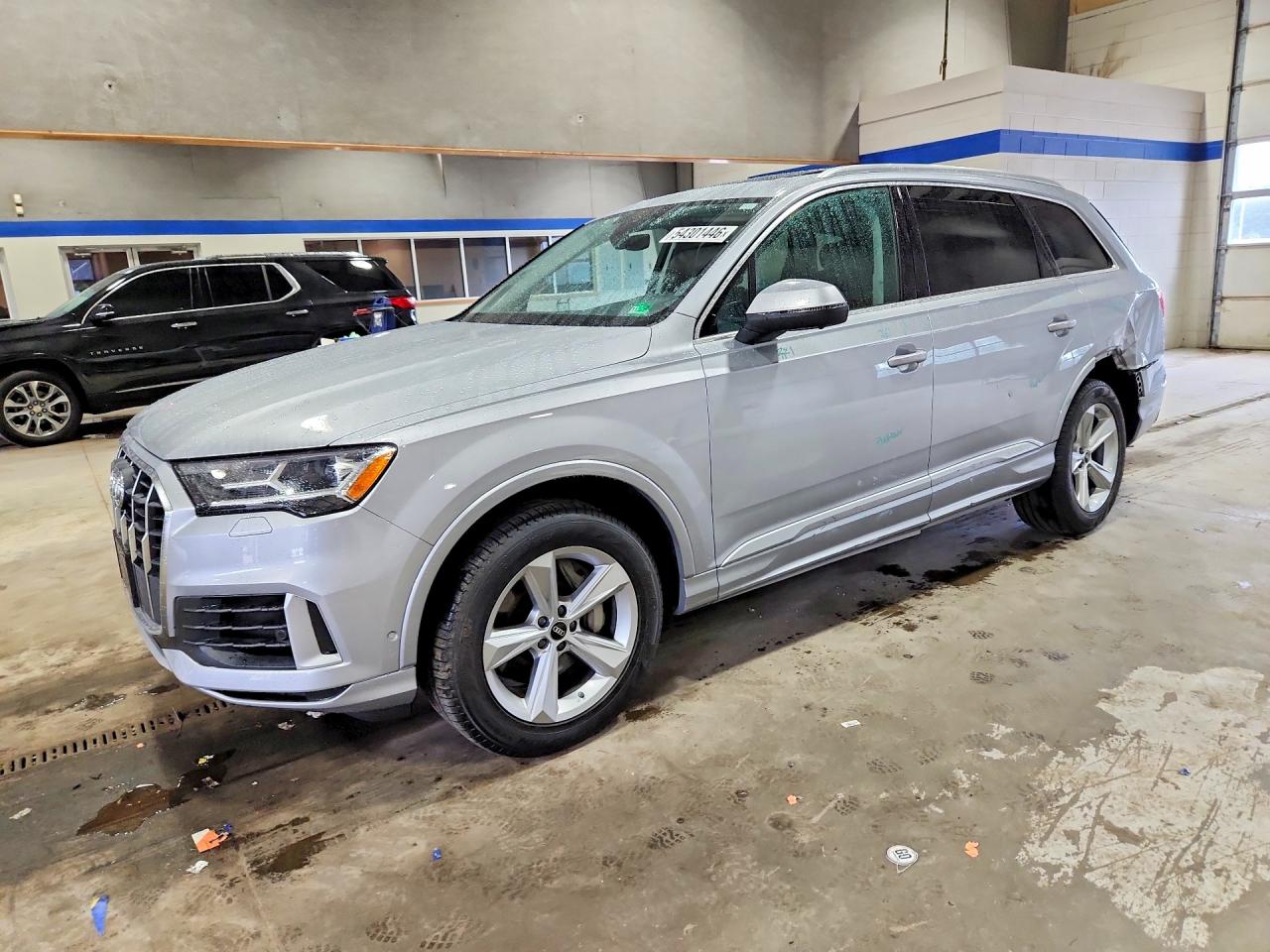 Salvage Audi Q7 Image