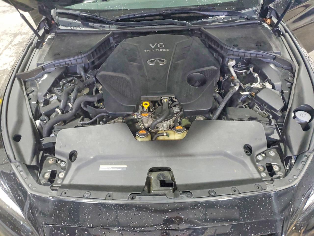 INFINITI Q50 Luxe