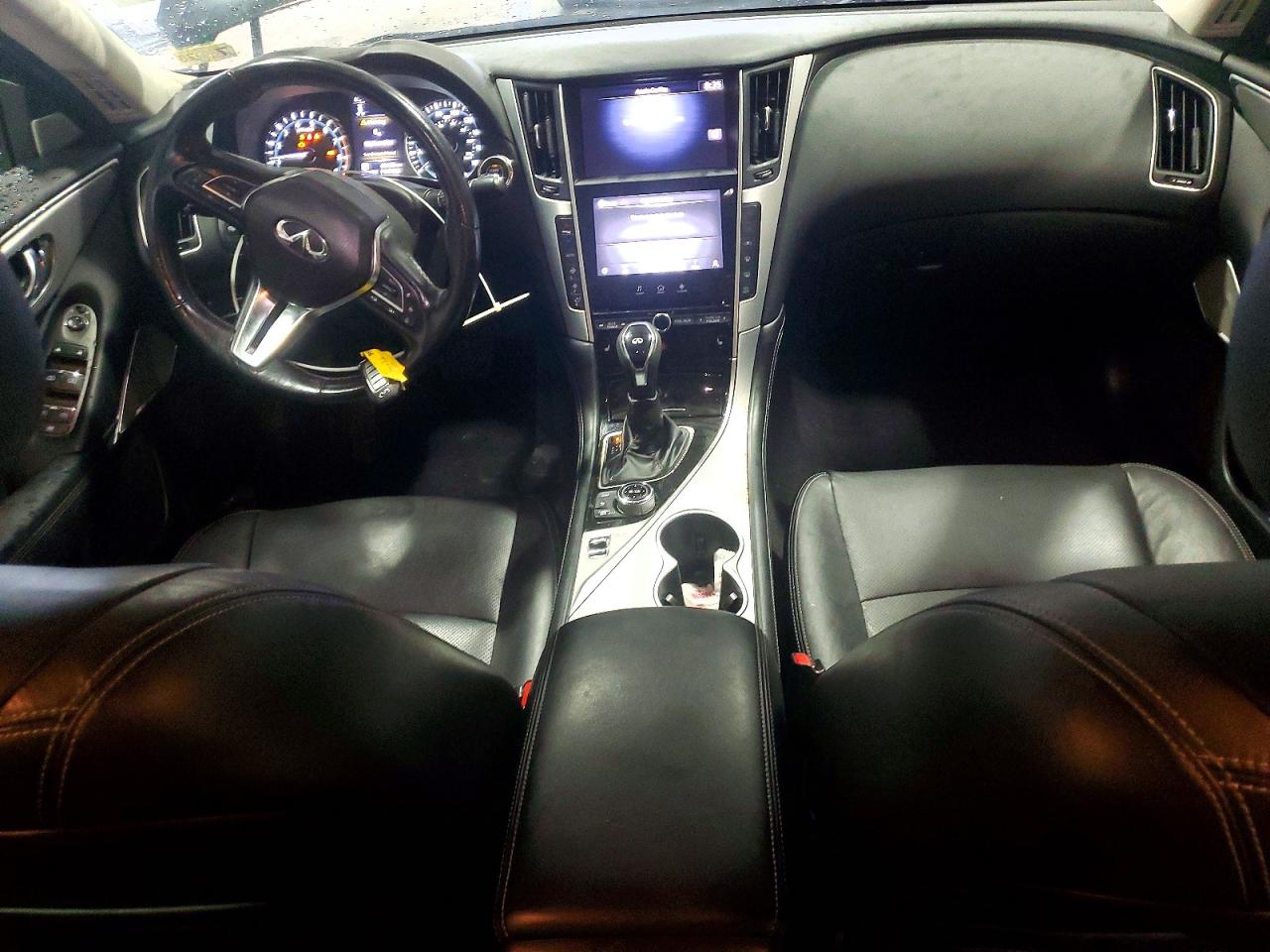 INFINITI Q50 Luxe