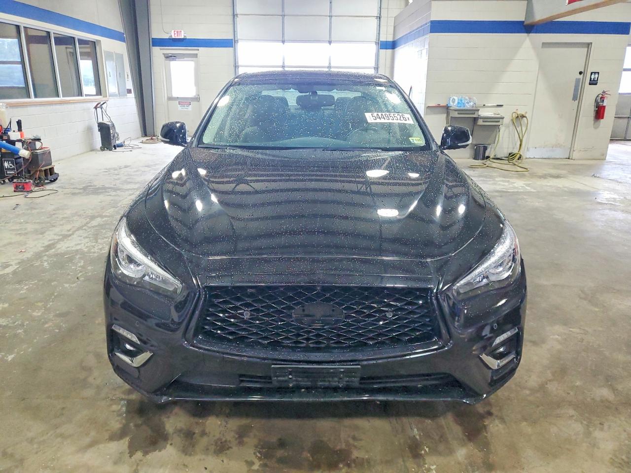 INFINITI Q50 Luxe