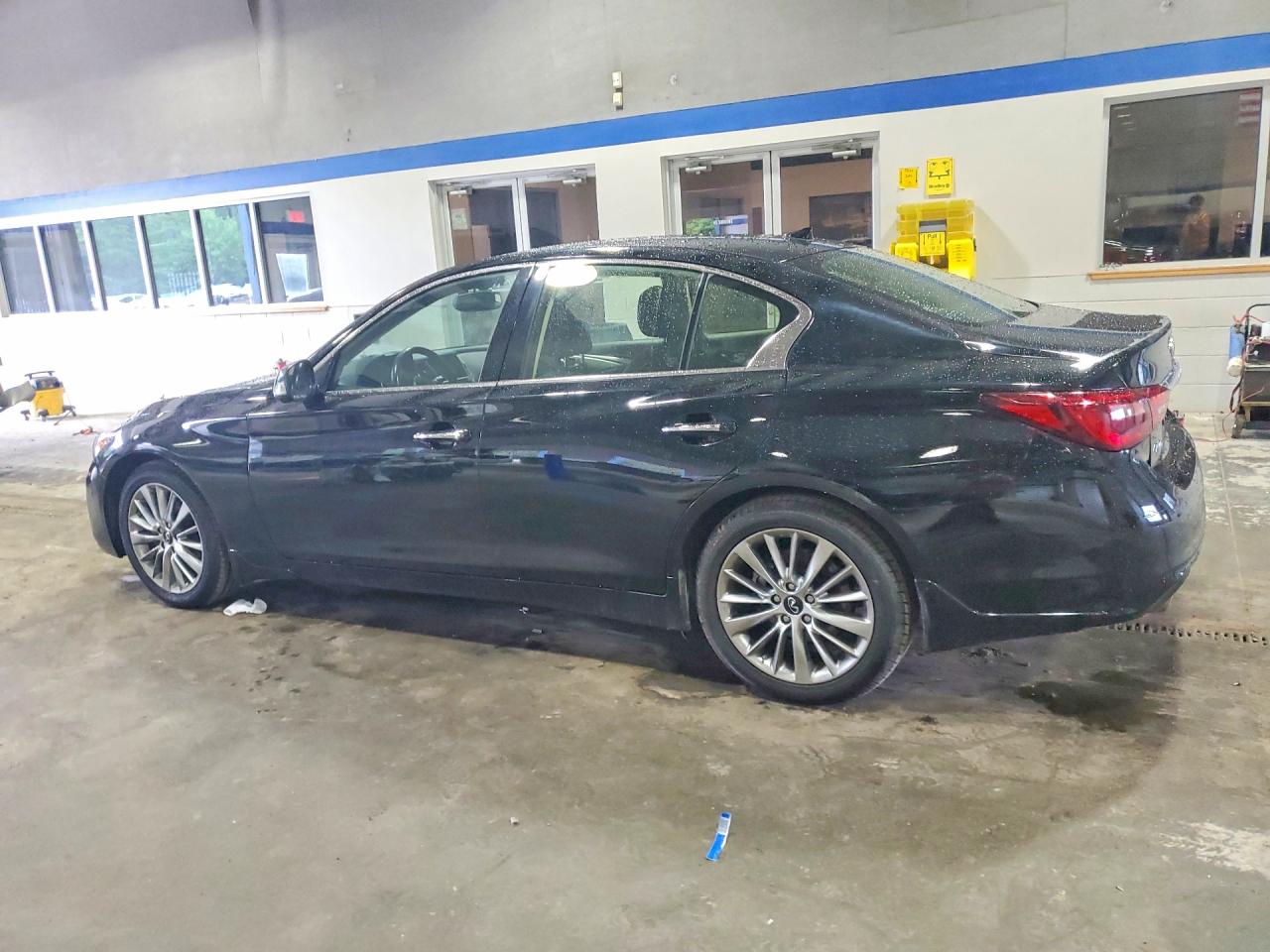 INFINITI Q50 Luxe
