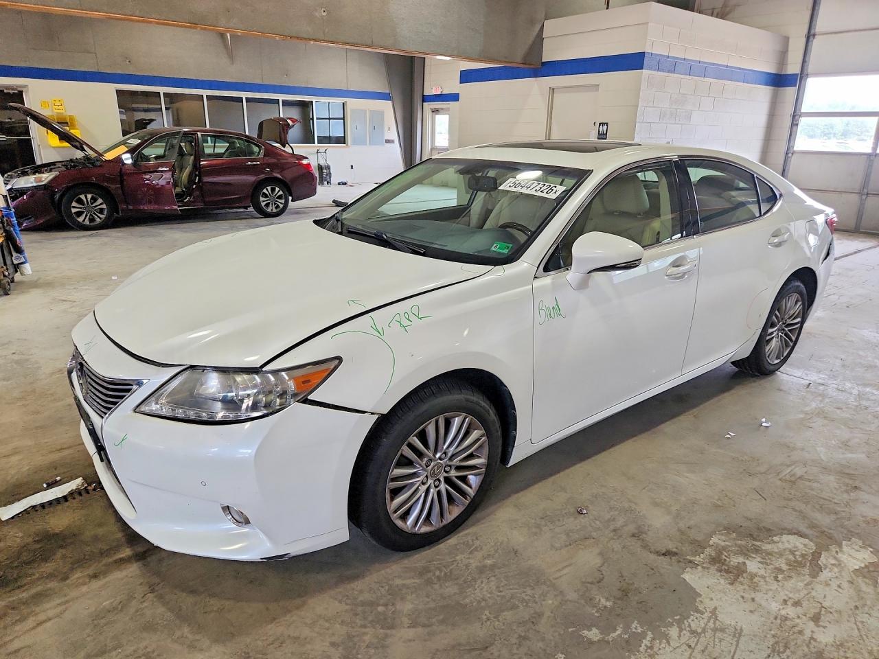 Salvage Lexus Es Image