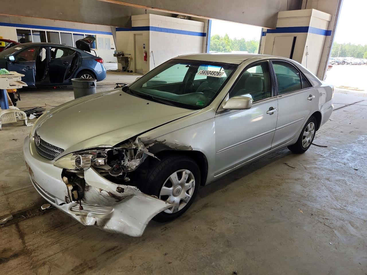 Salvage Toyota Camry Image