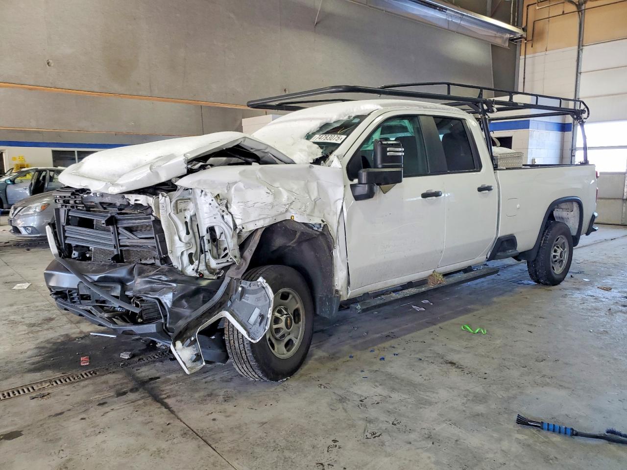 Salvage Chevrolet Silverado Image