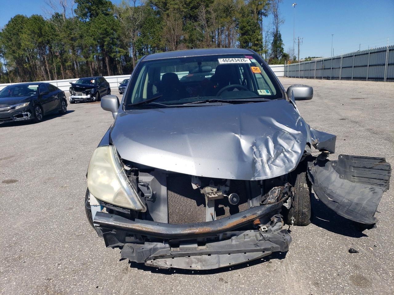 Nissan Versa 1.8 S