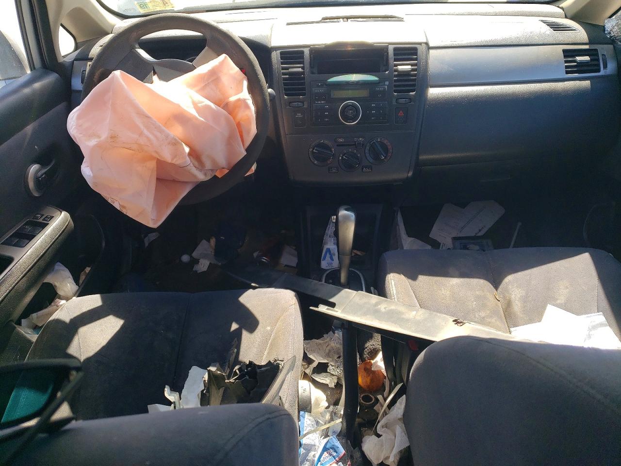 Nissan Versa 1.8 S