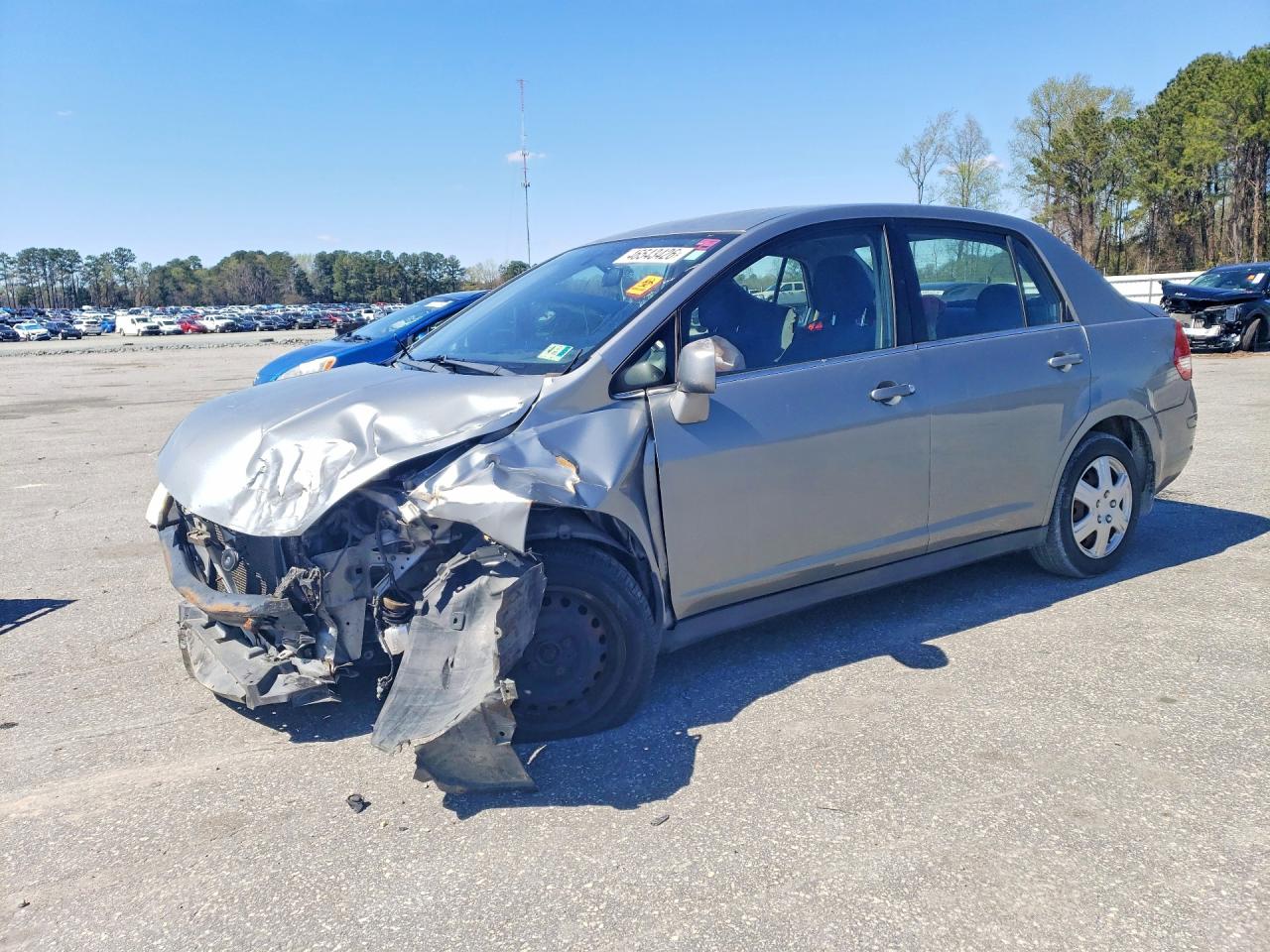 Salvage Nissan Versa Image