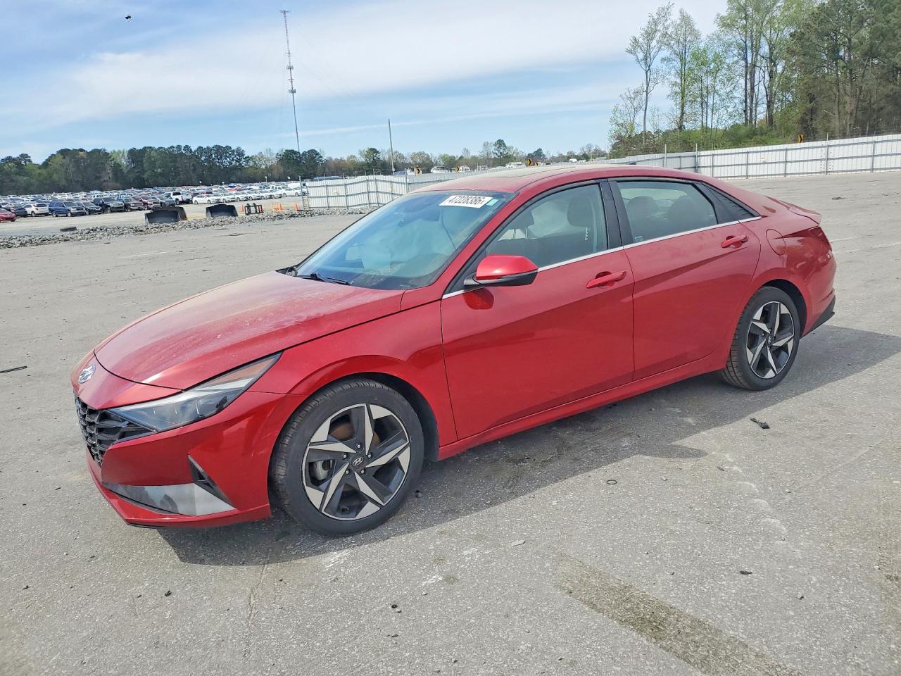 Salvage Hyundai ELANTRA Image
