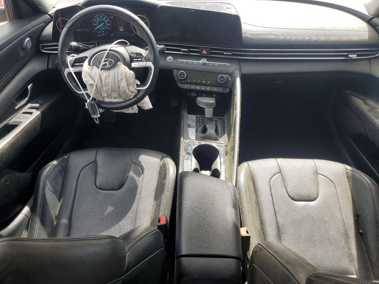 Hyundai ELANTRA Limited