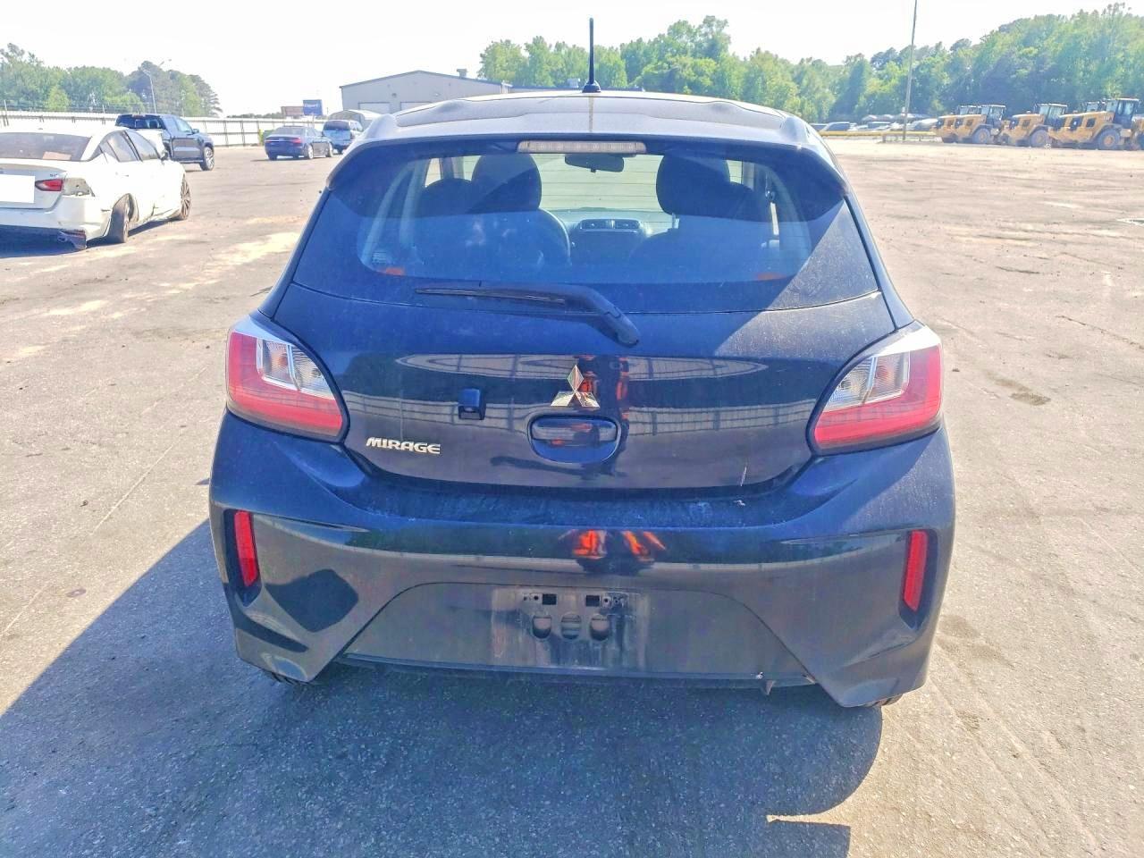 Mitsubishi Mirage Es