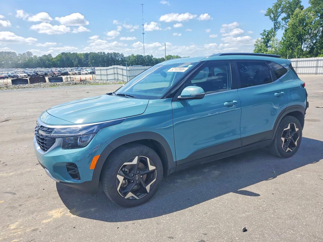 Salvage Kia Seltos Image