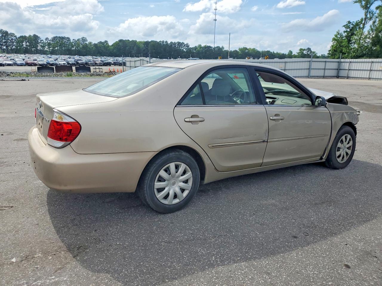 Toyota Camry Standard