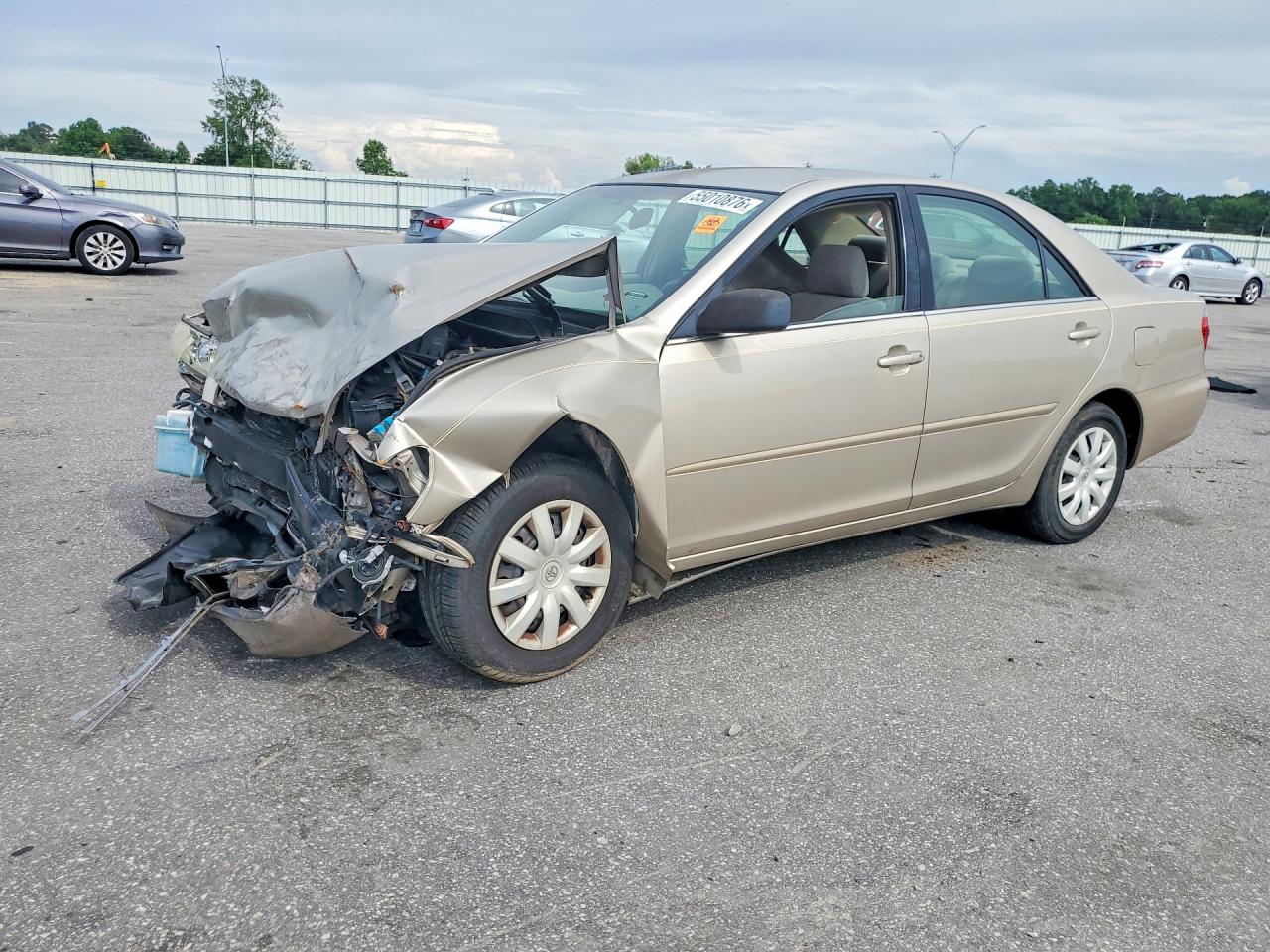 Salvage Toyota Camry Image
